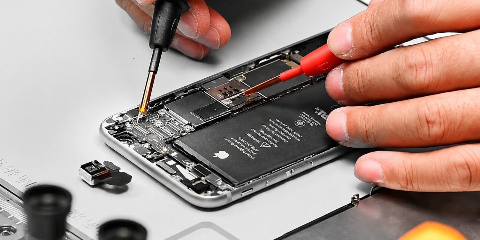 Phone repair in progress at Gadget Rescue